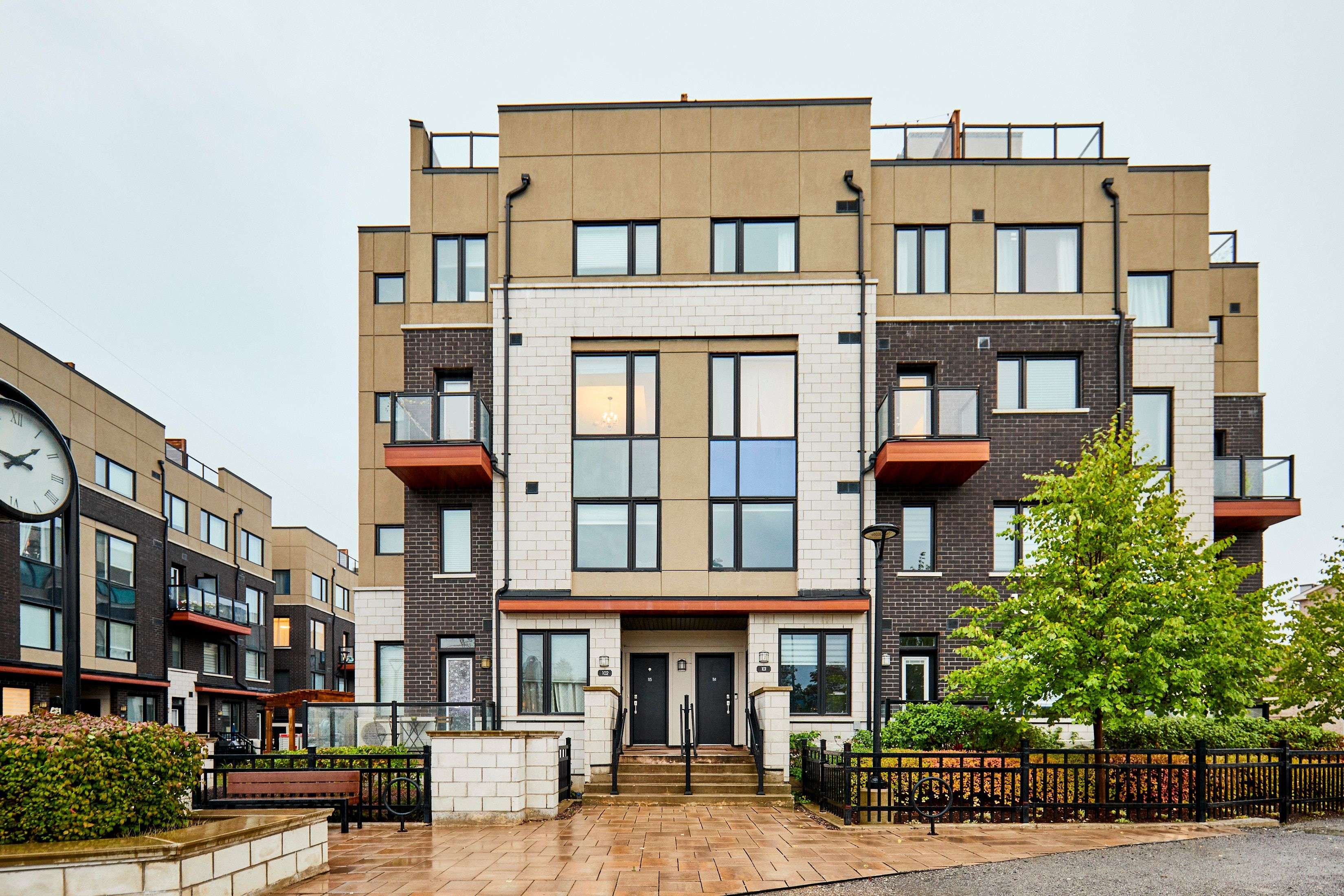 Pickering, ON L1V 0E9,1555 Kingston RD #114