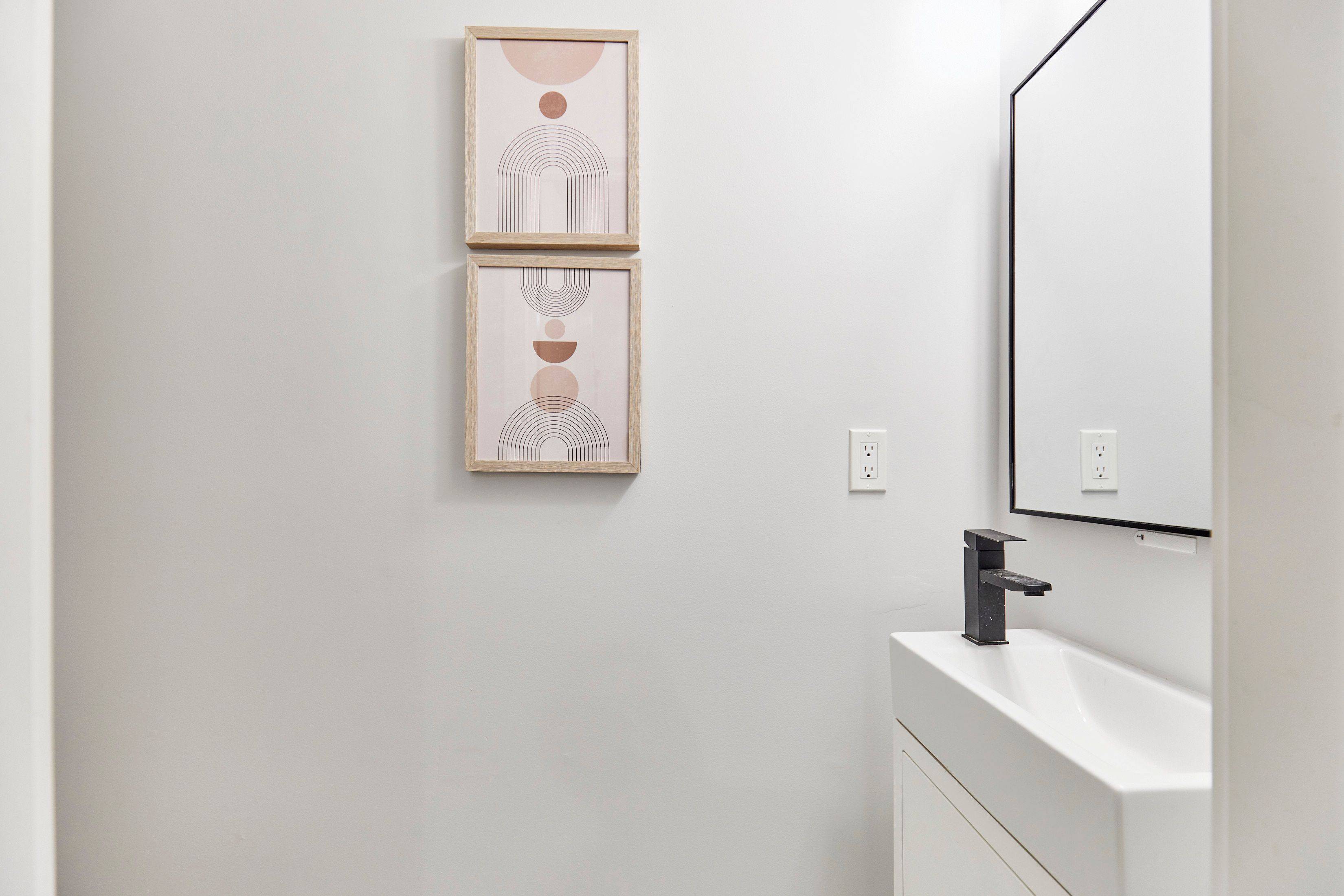 Pickering, ON L1V 0E9,1555 Kingston RD #114