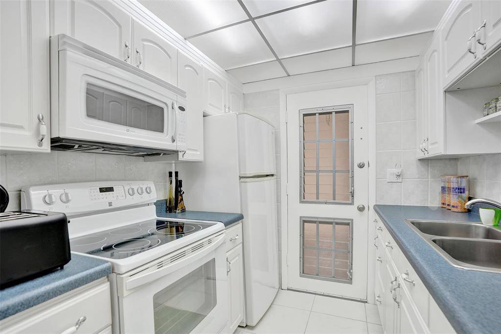 Miami, FL 33162,17001 NE 13th Ave #104