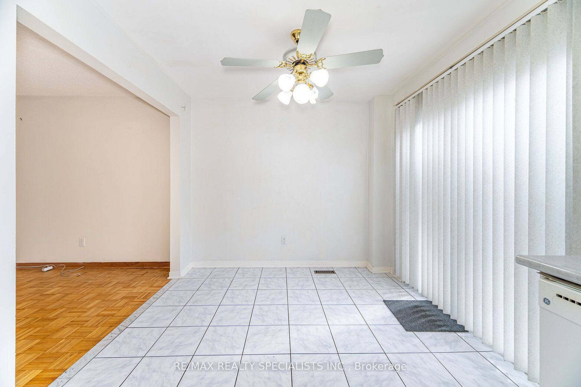 Vaughan, ON L4K 2B8,8 New Seabury DR