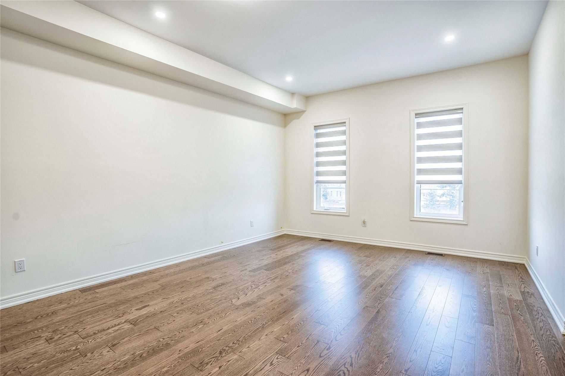 Richmond Hill, ON L4C 5G9,9432 Bayview AVE