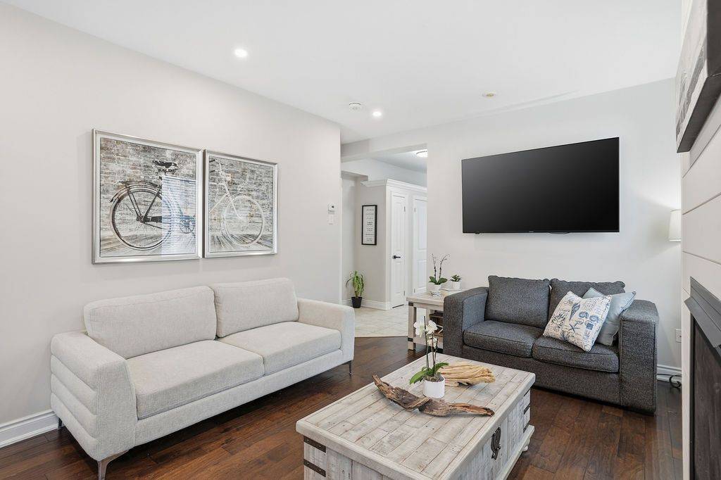 Wasaga Beach, ON L9Z 0G5,95 Wally DR