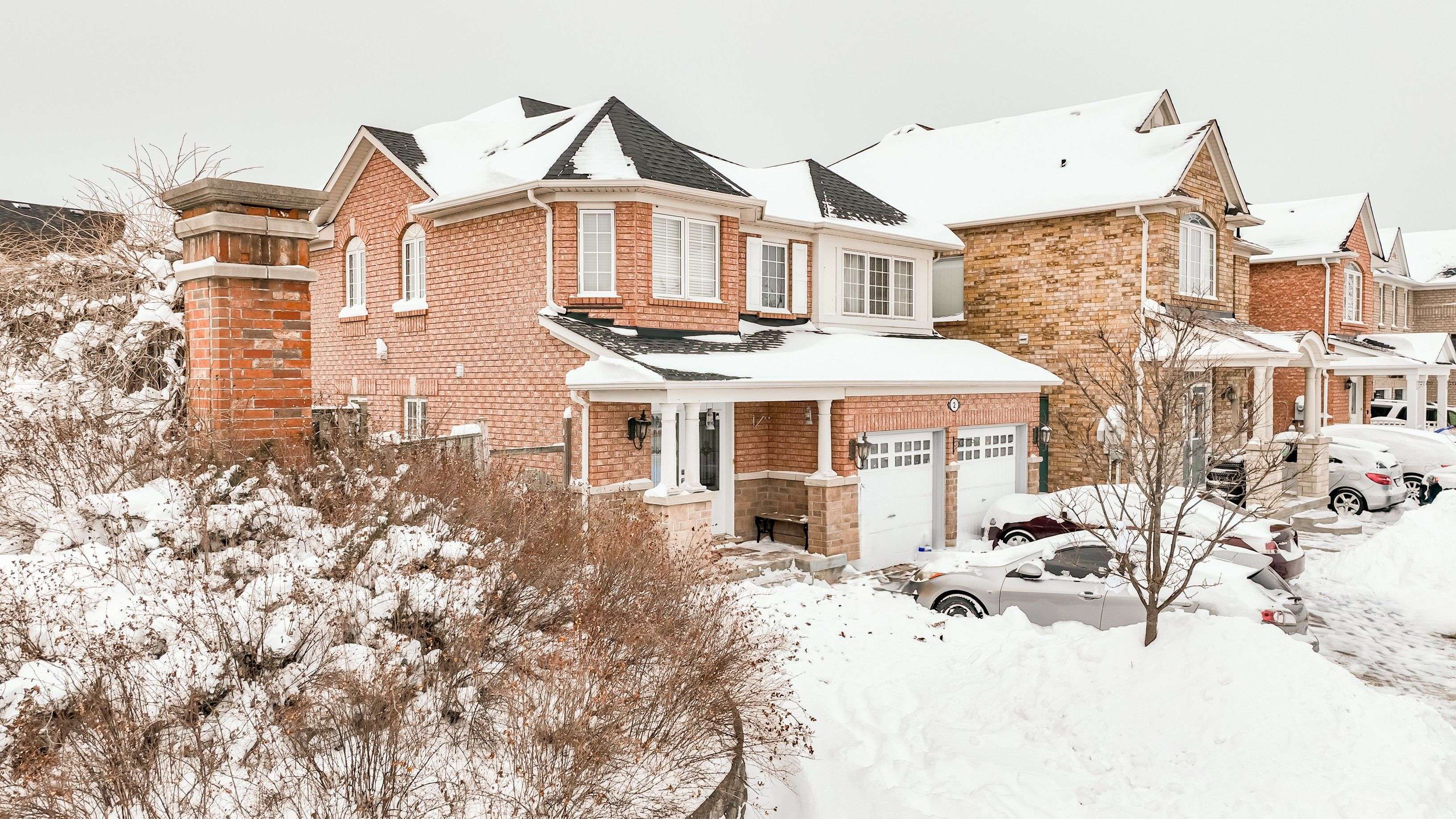 Brampton, ON L6S 6L3,2 Zimmer ST