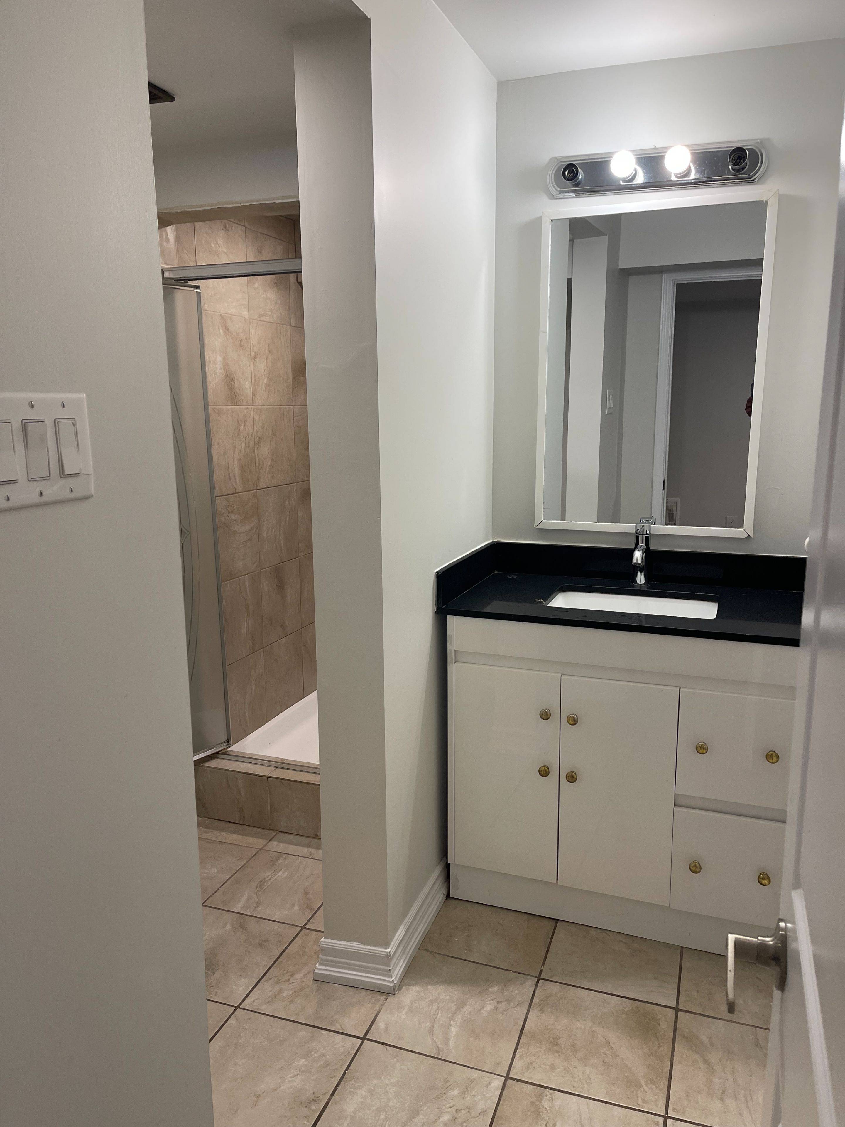 Milton, ON L9E 1J1,1487 Chretien ST E #Basement