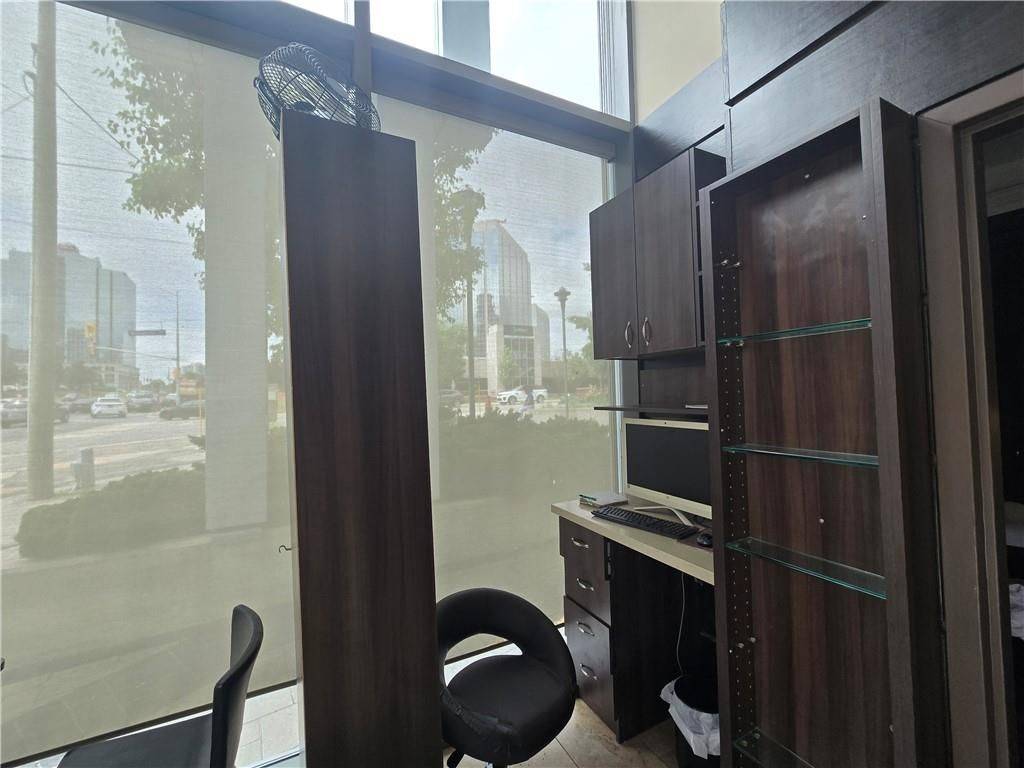 Mississauga, ON L5B 2N5,4033 Hurontario ST #1