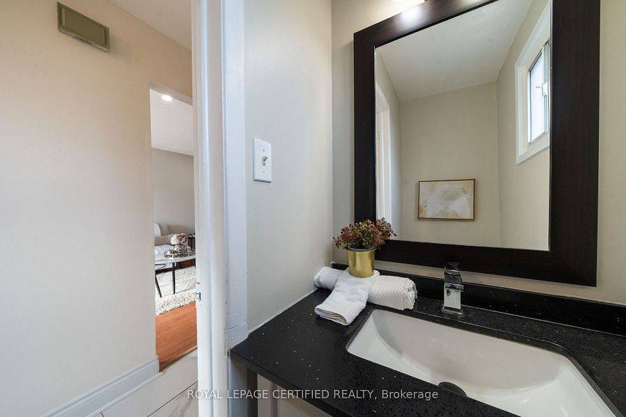 Mississauga, ON L5L 1H3,3333 Mainsail CRES