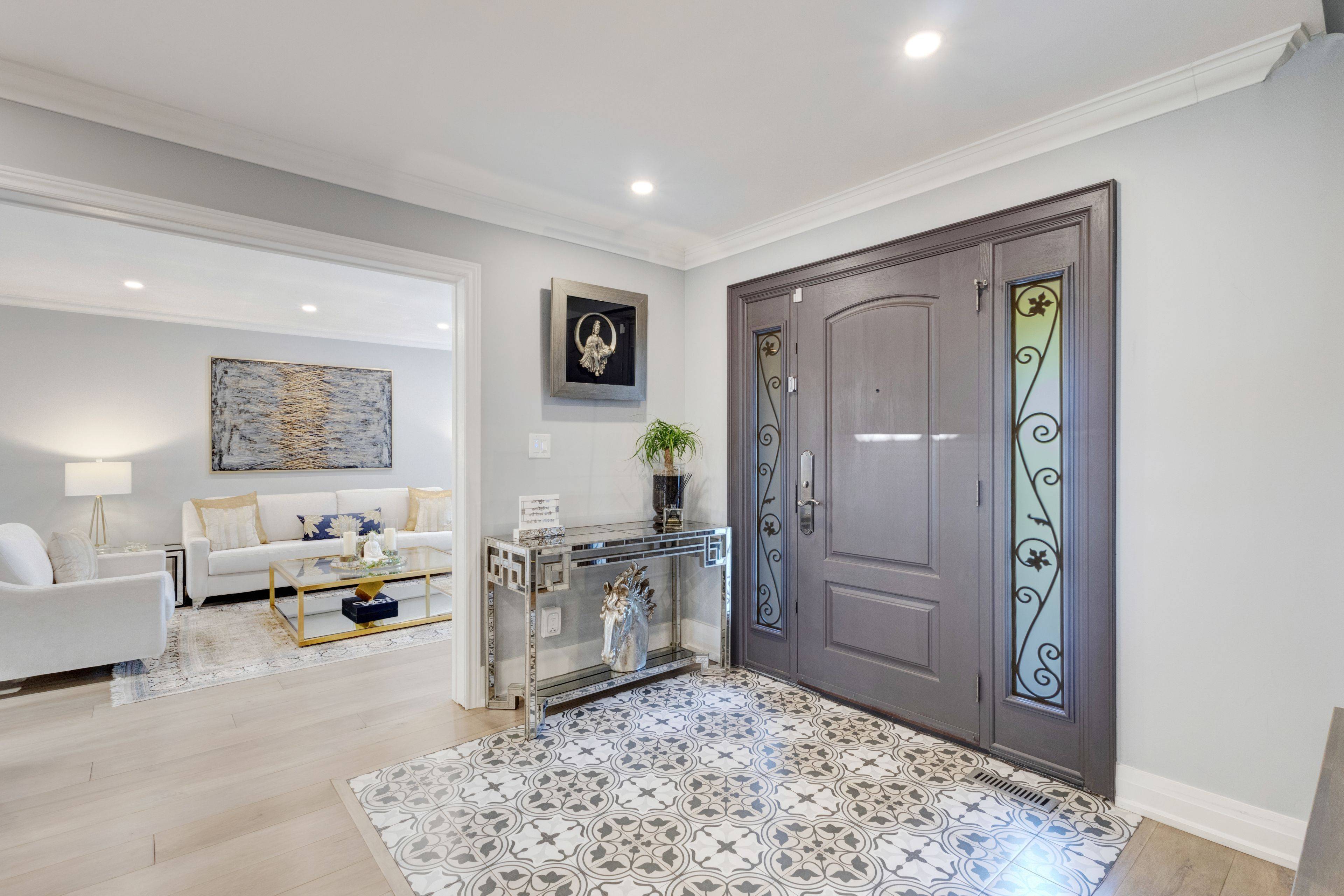 Mississauga, ON L5H 1R4,807 Indian RD