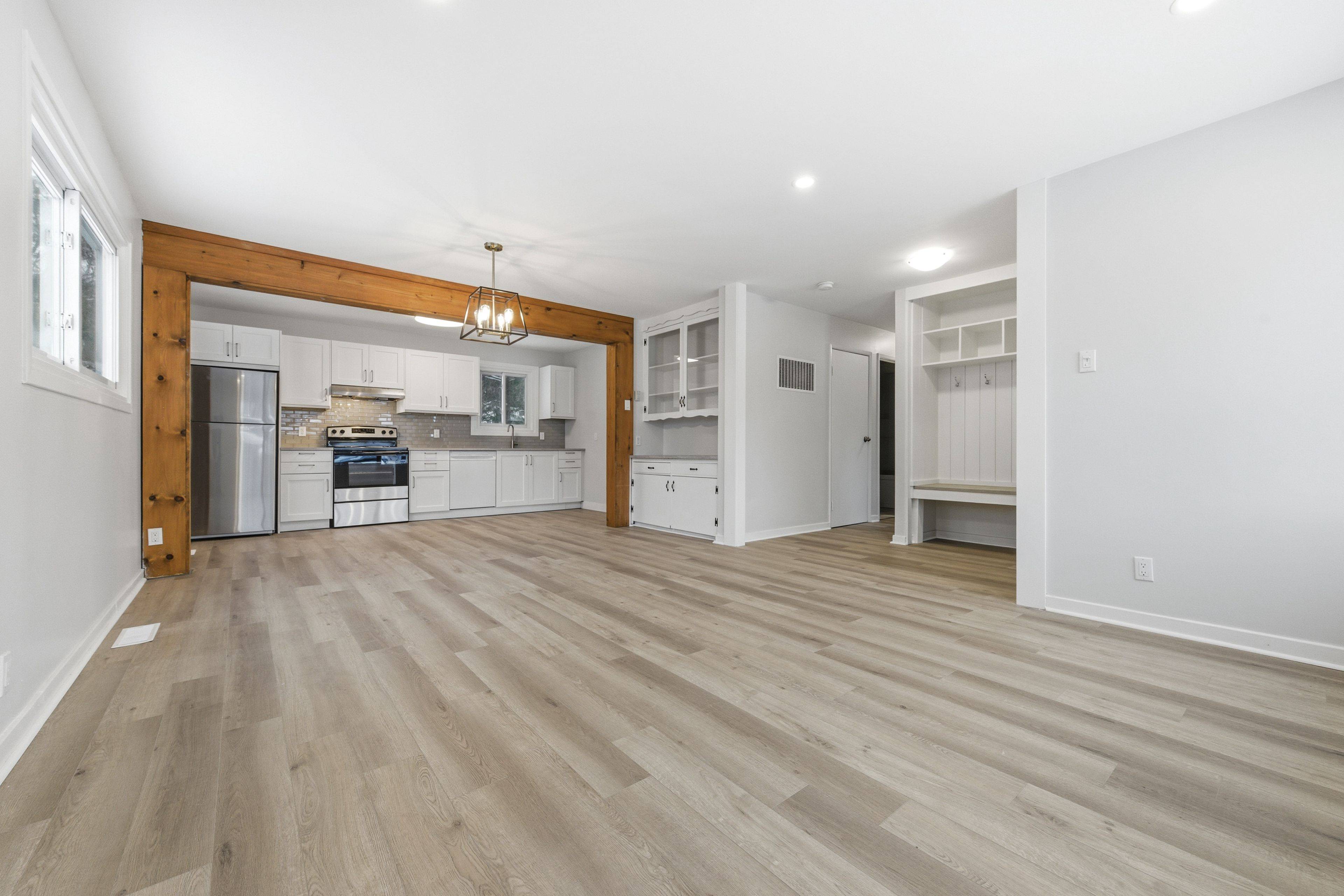 Deep River, ON K0J 1P0,88 Glendale AVE