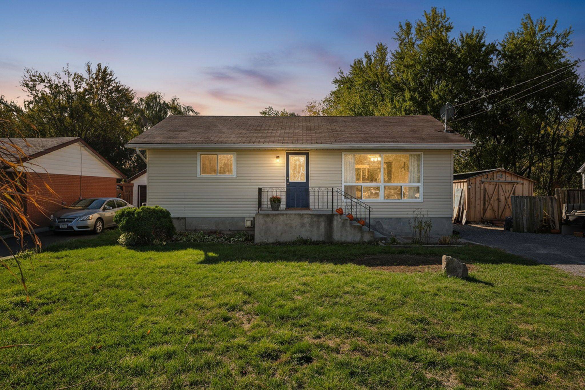 Kingston, ON K7L 4V2,3007 Princess ST