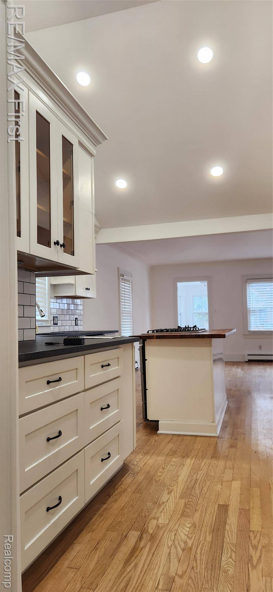 Oak Park, MI 48237,23844 Republic AVE S