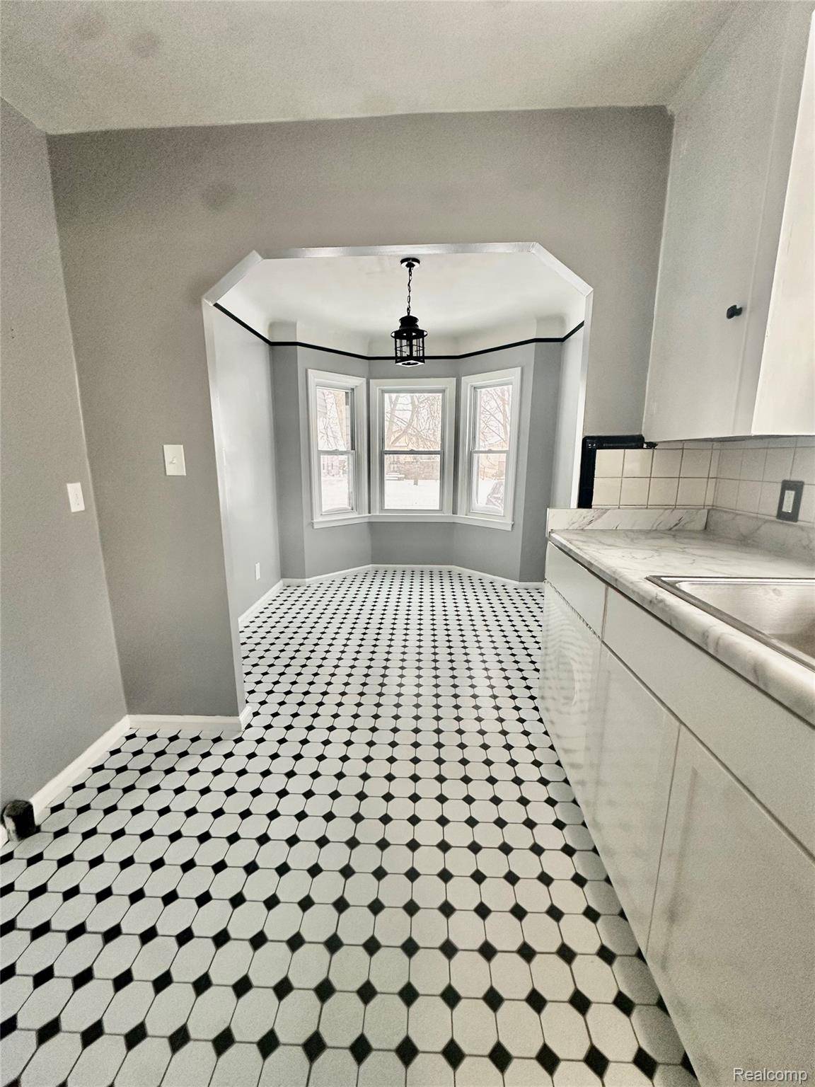 Harper Woods, MI 48225,18948 Kenosha ST