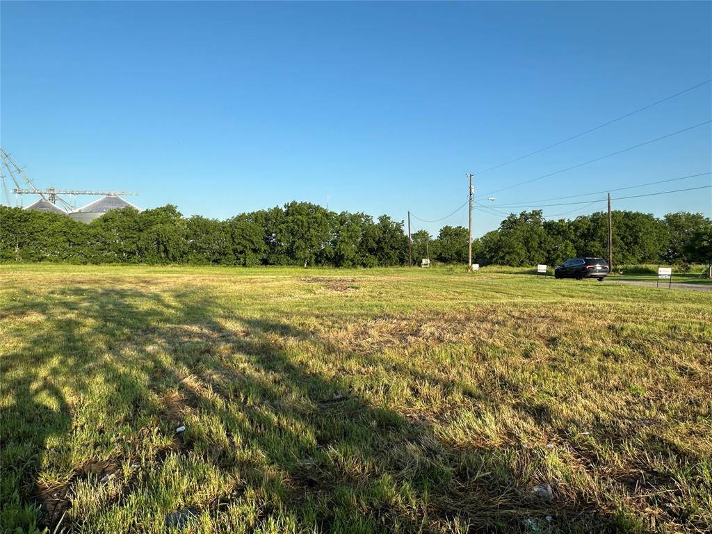 Gunter, TX 75058,529 W Oak Street