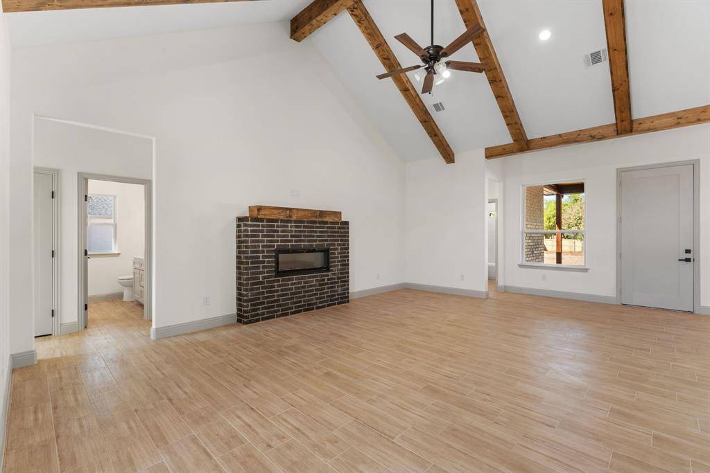 Granbury, TX 76048,1516 PORTS O CALL Court