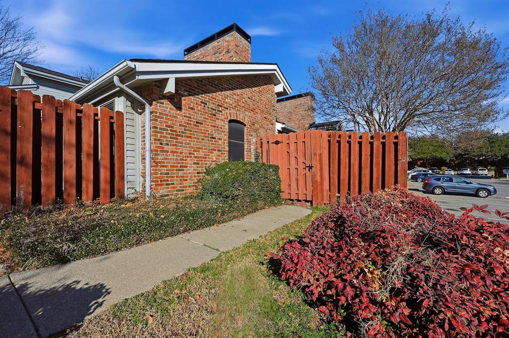 Bedford, TX 76021,2527 Shady Ridge Drive