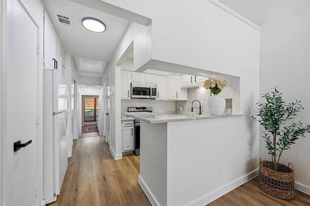 Bedford, TX 76021,2527 Shady Ridge Drive