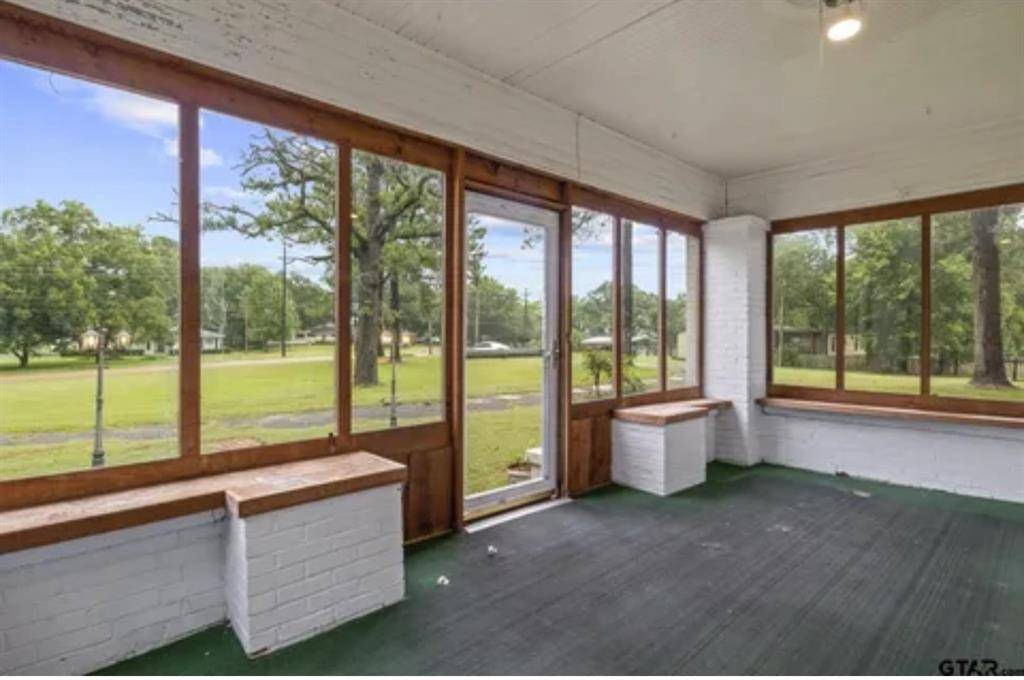 Naples, TX 75568,304 DAINGERFIELD ST