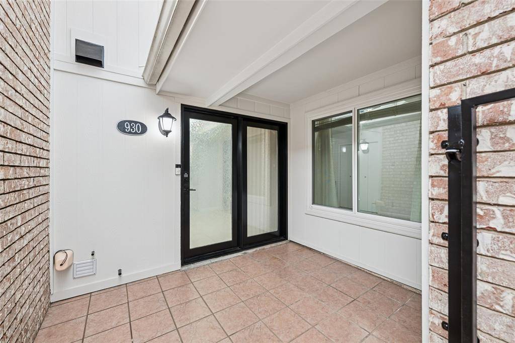 Bedford, TX 76021,930 Shady Creek Lane