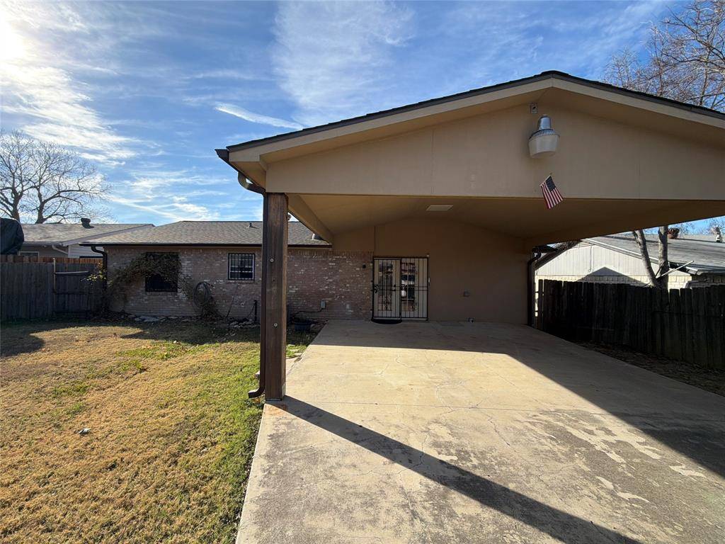 Dallas, TX 75211,624 Botany Bay Drive