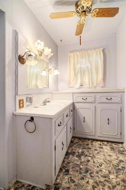 Paris, TX 75460,831 17th Street SE