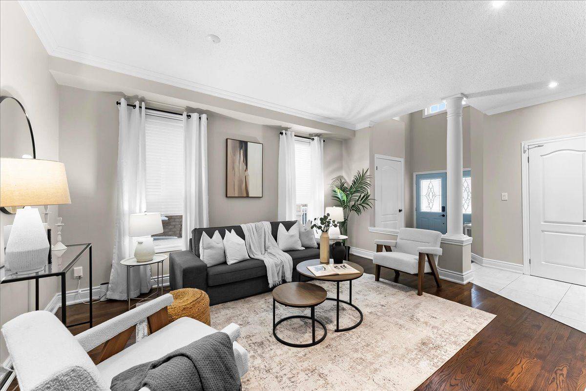 Whitby, ON L1M 2M3,7 Princeton CT