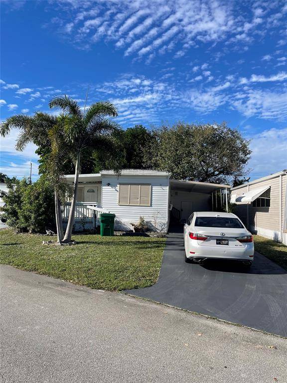 Davie, FL 33324,8551 SW 22nd St