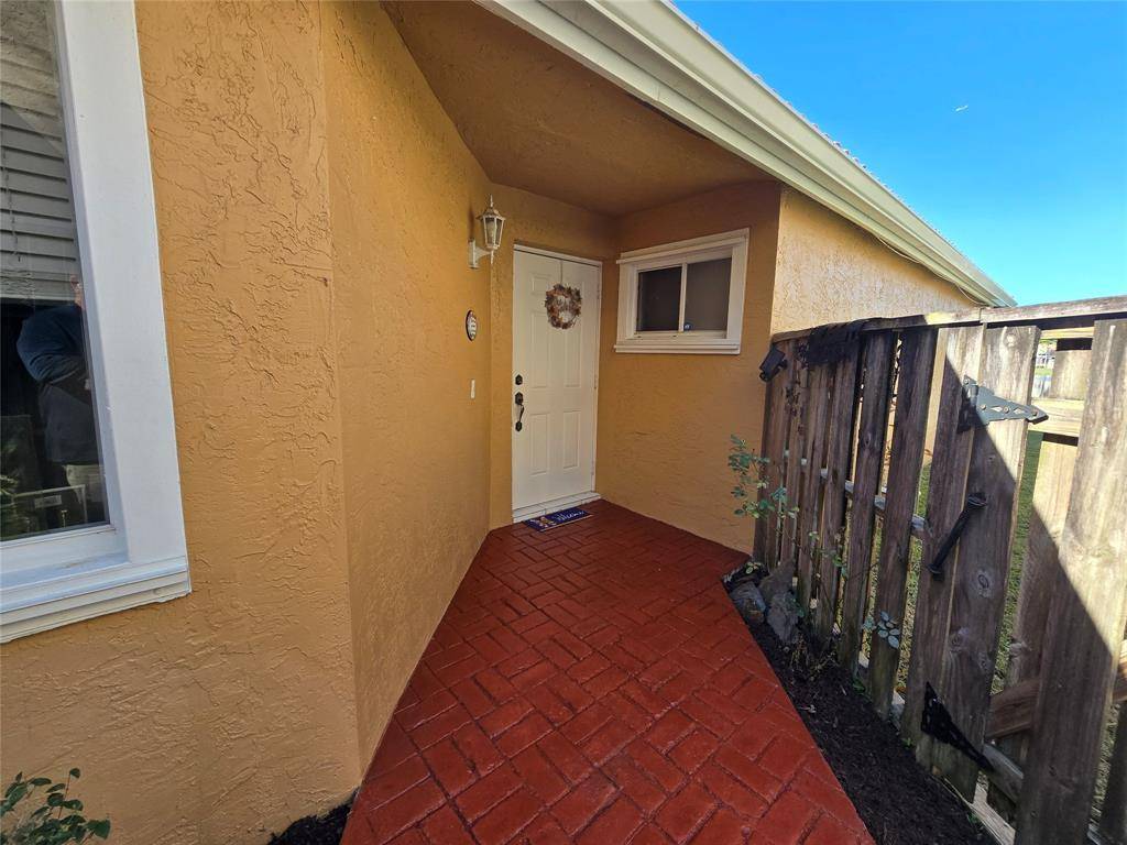 Plantation, FL 33324,10061 NW 2nd St