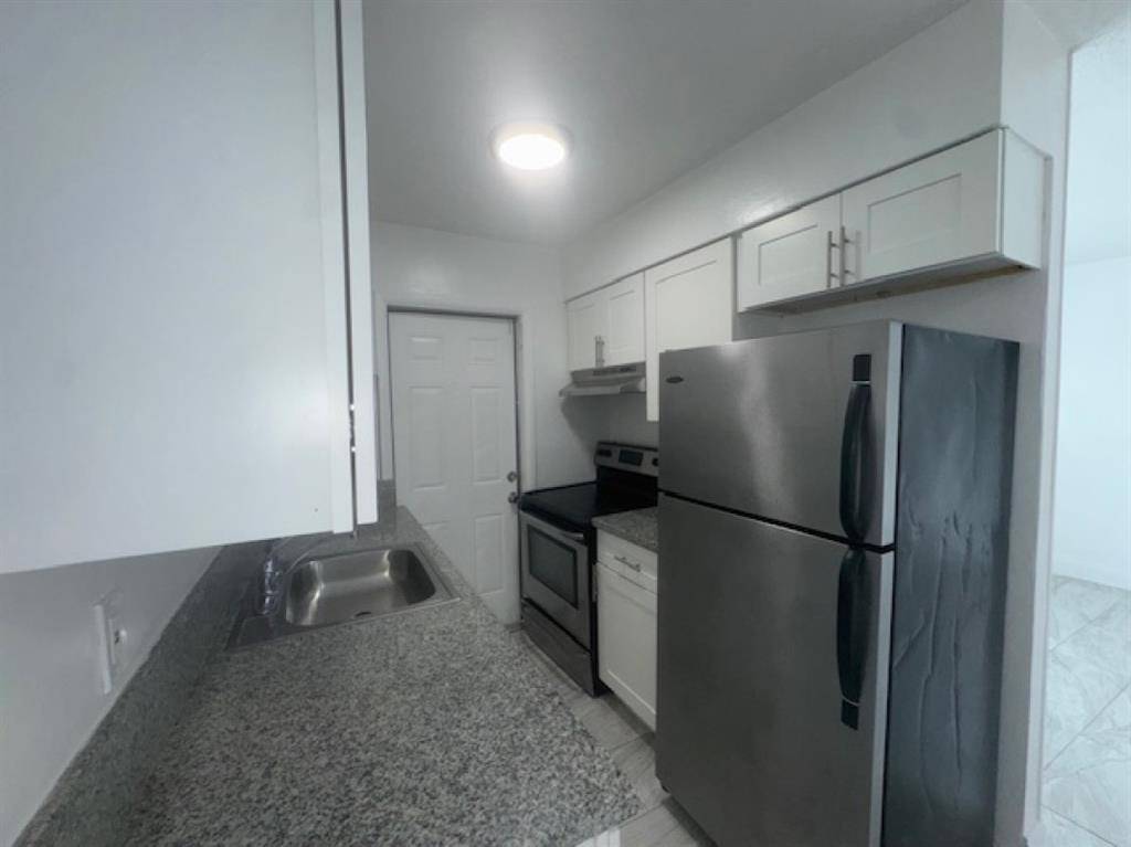 Pompano Beach, FL 33064,1751 NE 31st St #23