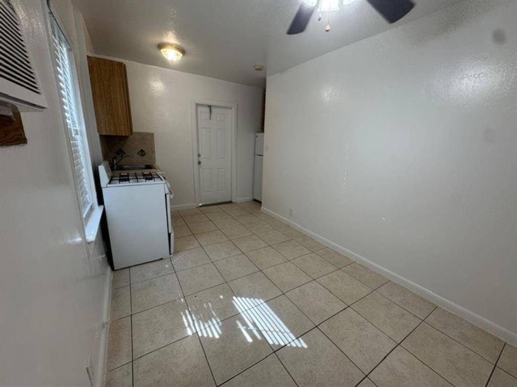 Hollywood, FL 33020,1822 Dixieanna St #14