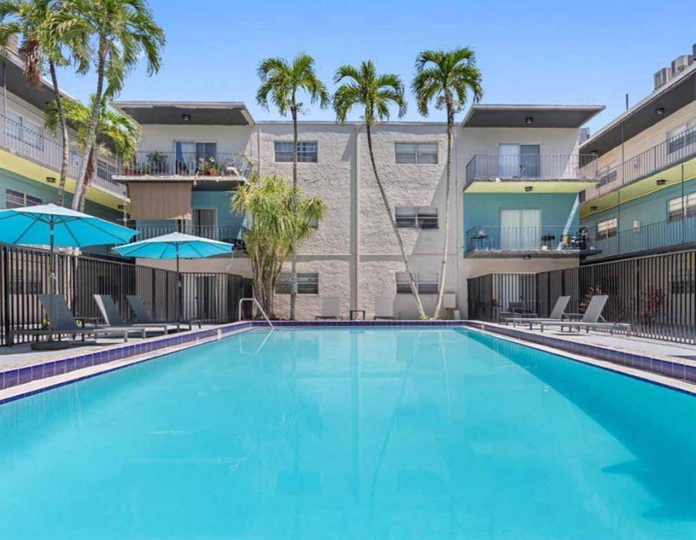 Hollywood, FL 33023,5525 SW 41st St #306