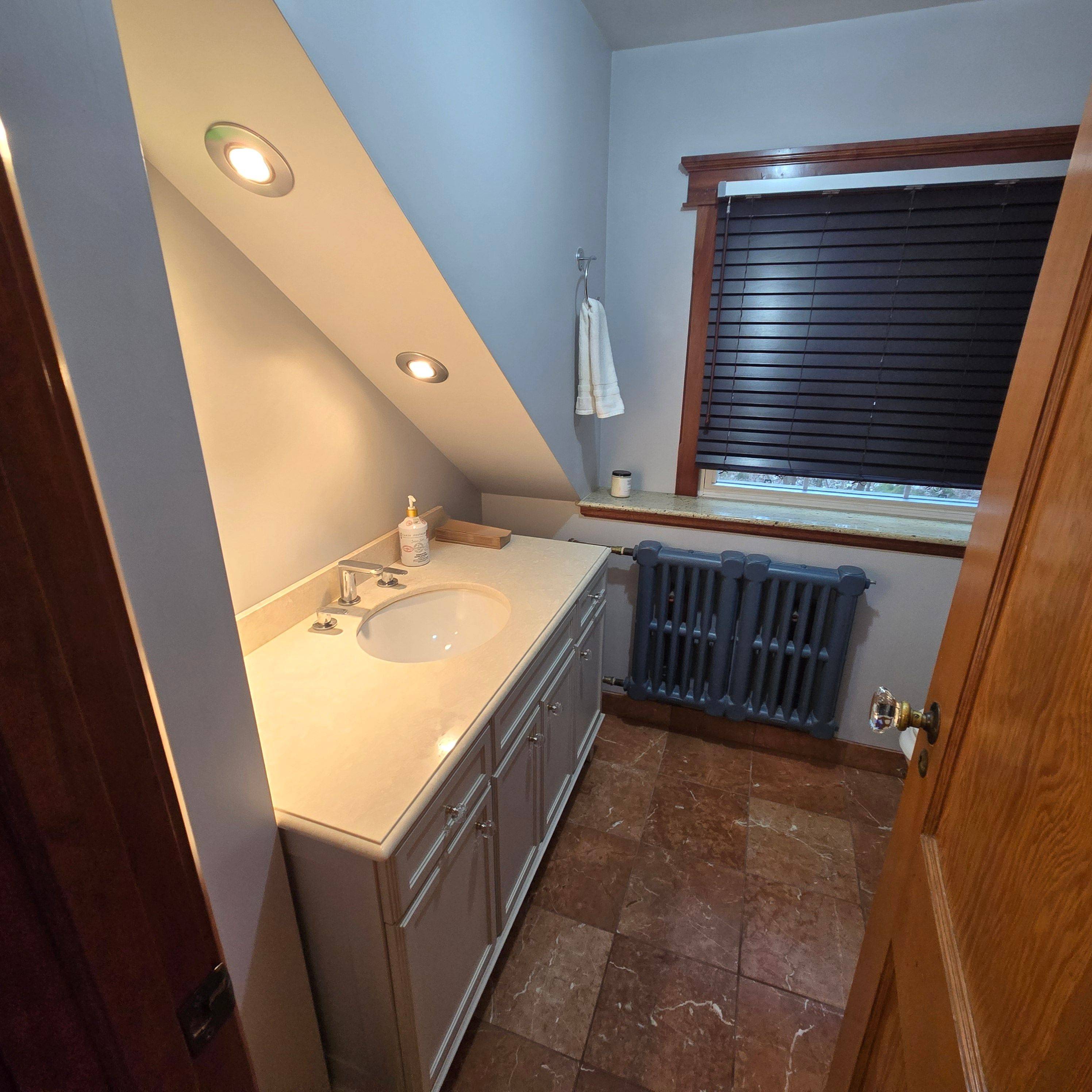 King, ON L0G 1T0,202 Main ST #Coach House