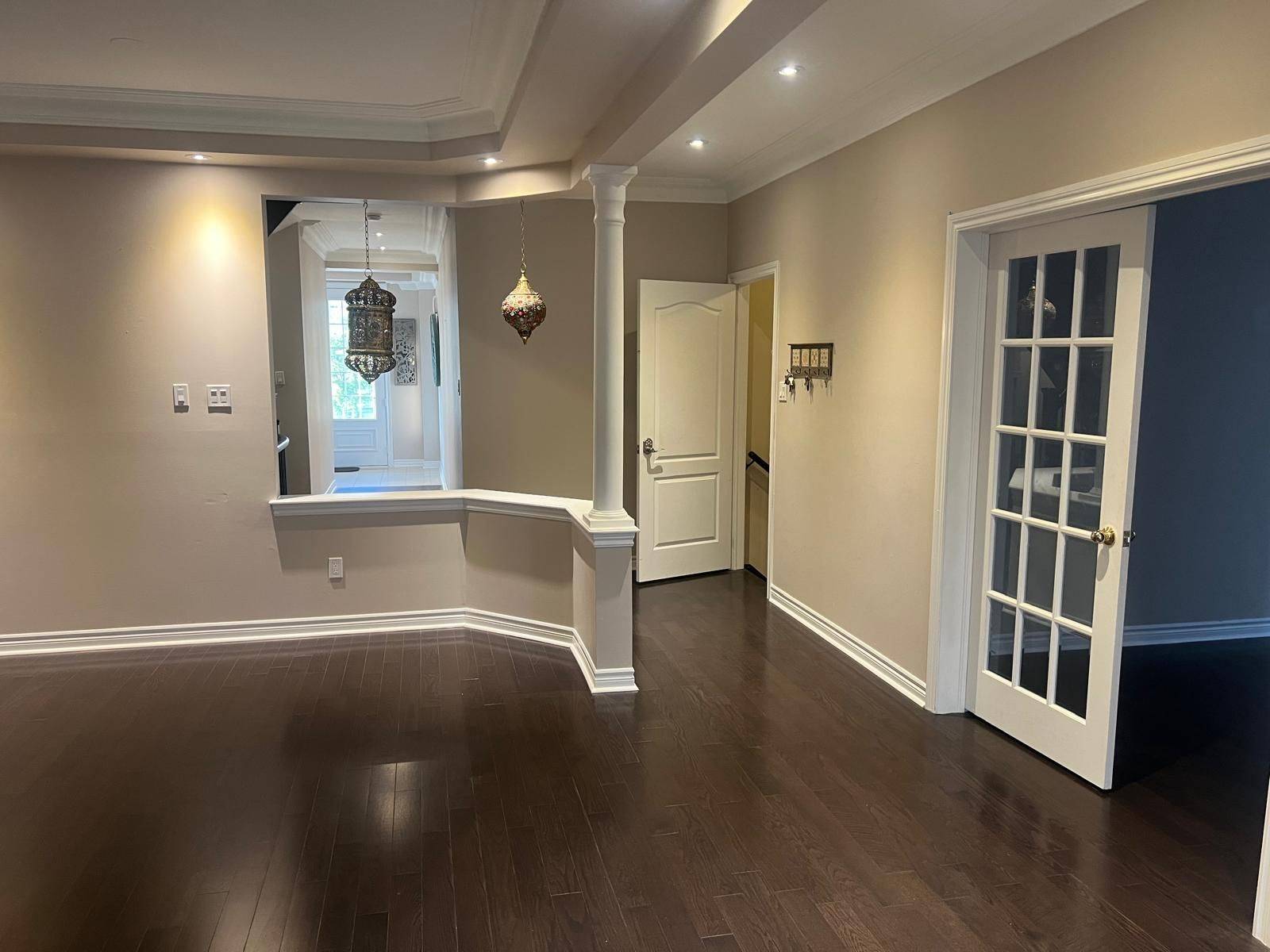 Vaughan, ON L4L 1A6,114 Garyscholl RD #Upper