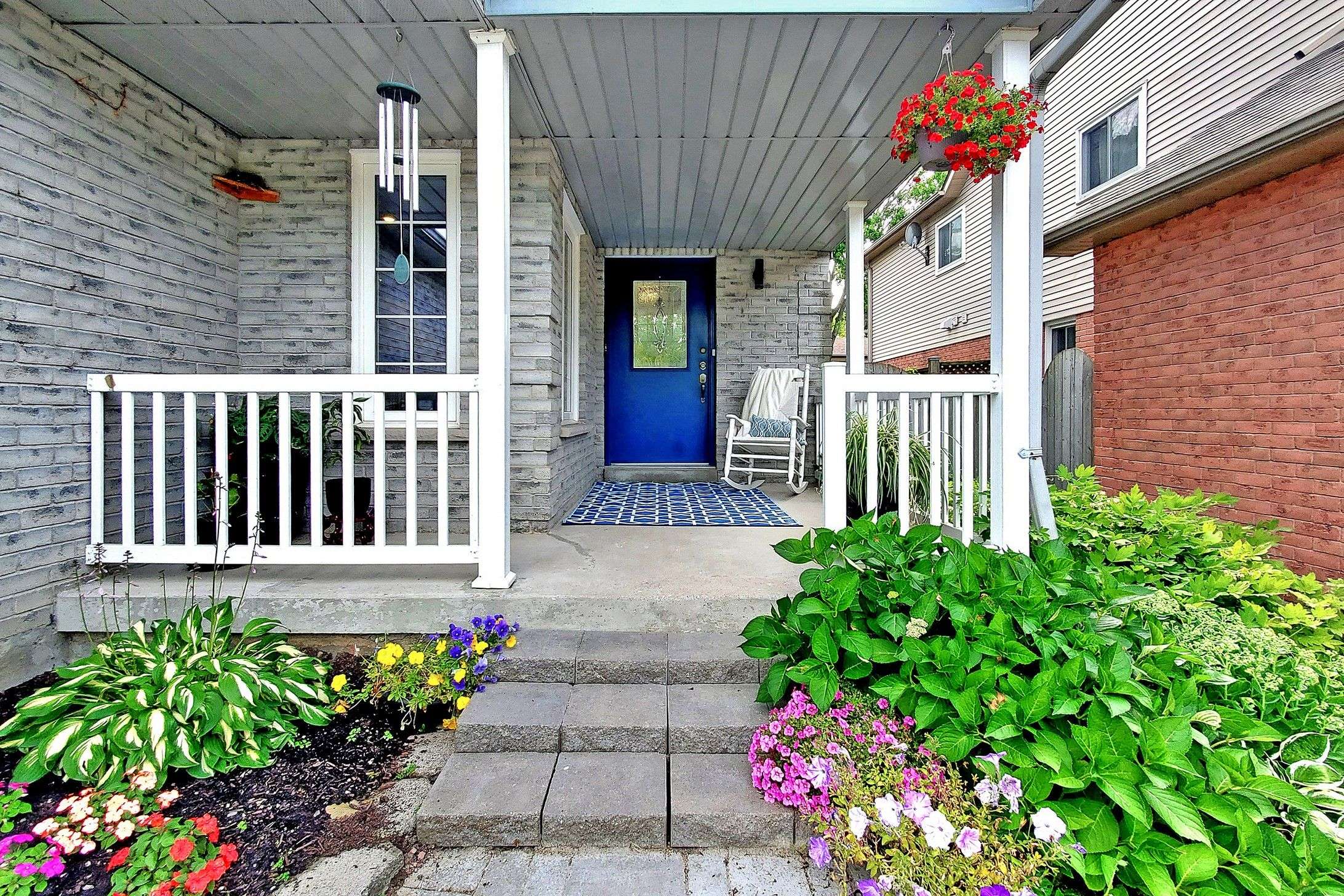 Barrie, ON L4M 6G1,103 Cardinal ST