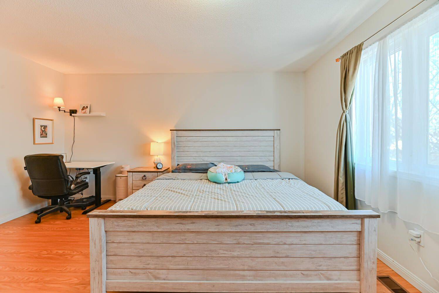 Mississauga, ON L5C 1E1,1128 Dundas ST W #98