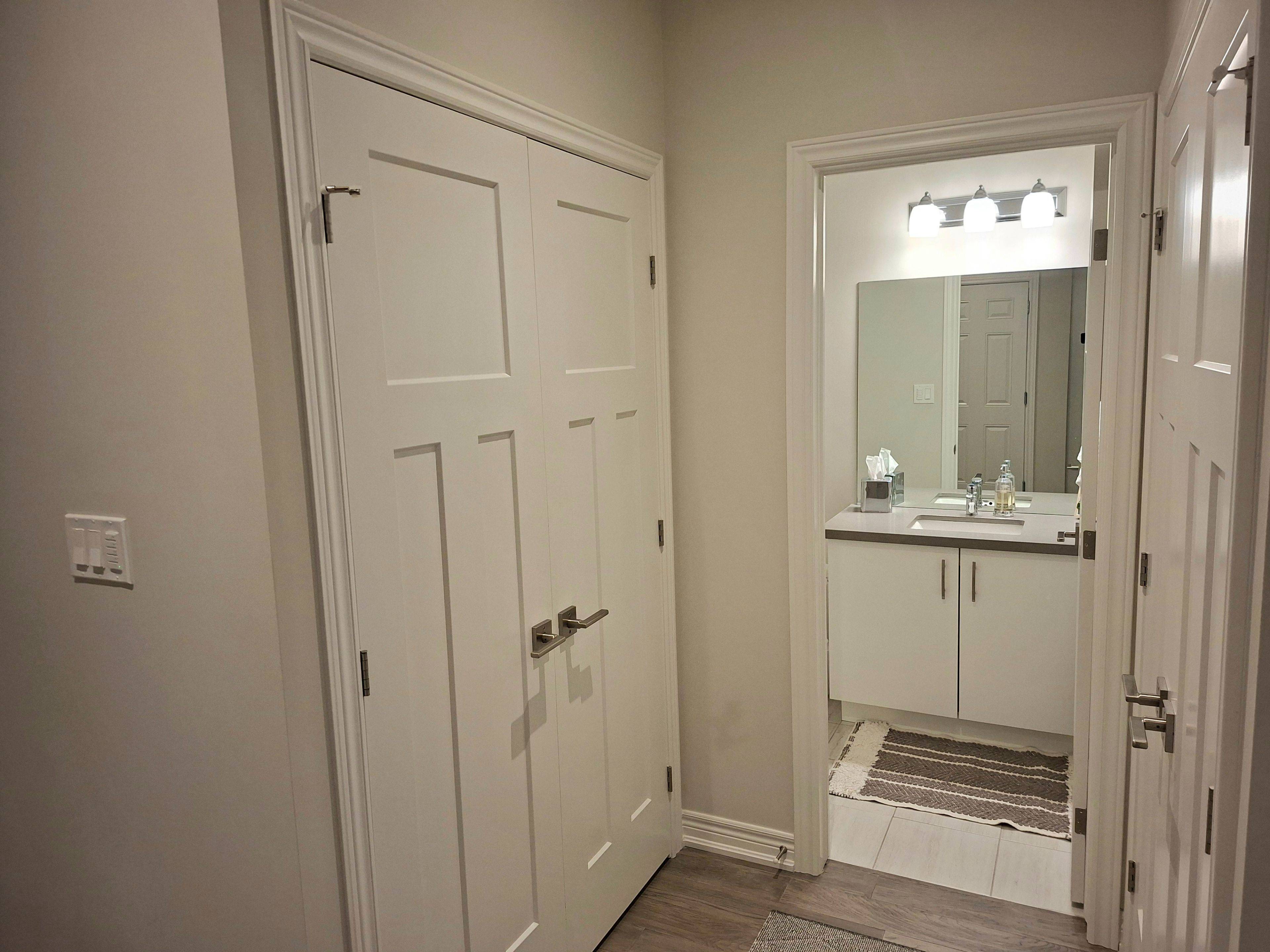 Grimsby, ON L3M 0H7,5 McClay AVE