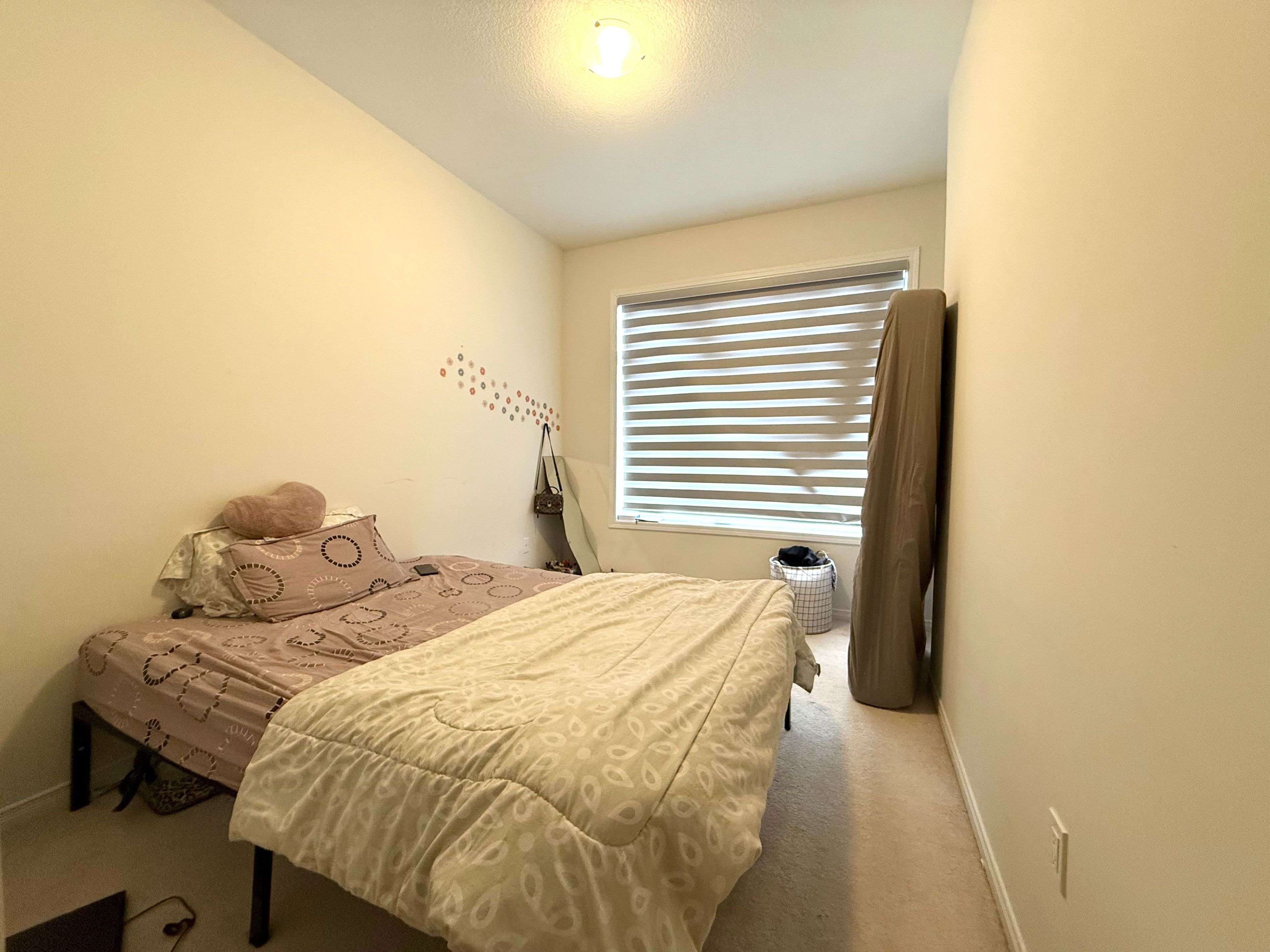 Niagara Falls, ON L2H 3S9,8317 Mulberry DR #7