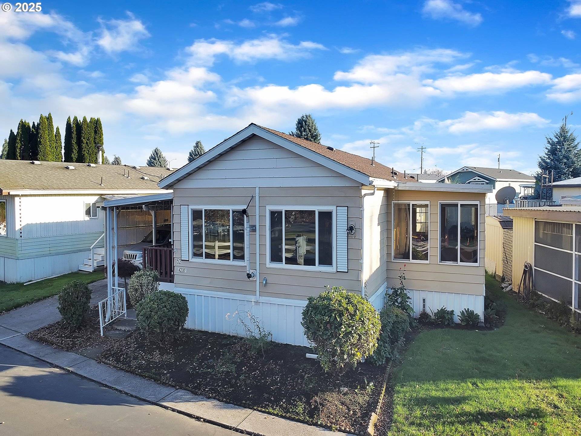 Salem, OR 97305,4230 HAZELGREEN RD NE #52