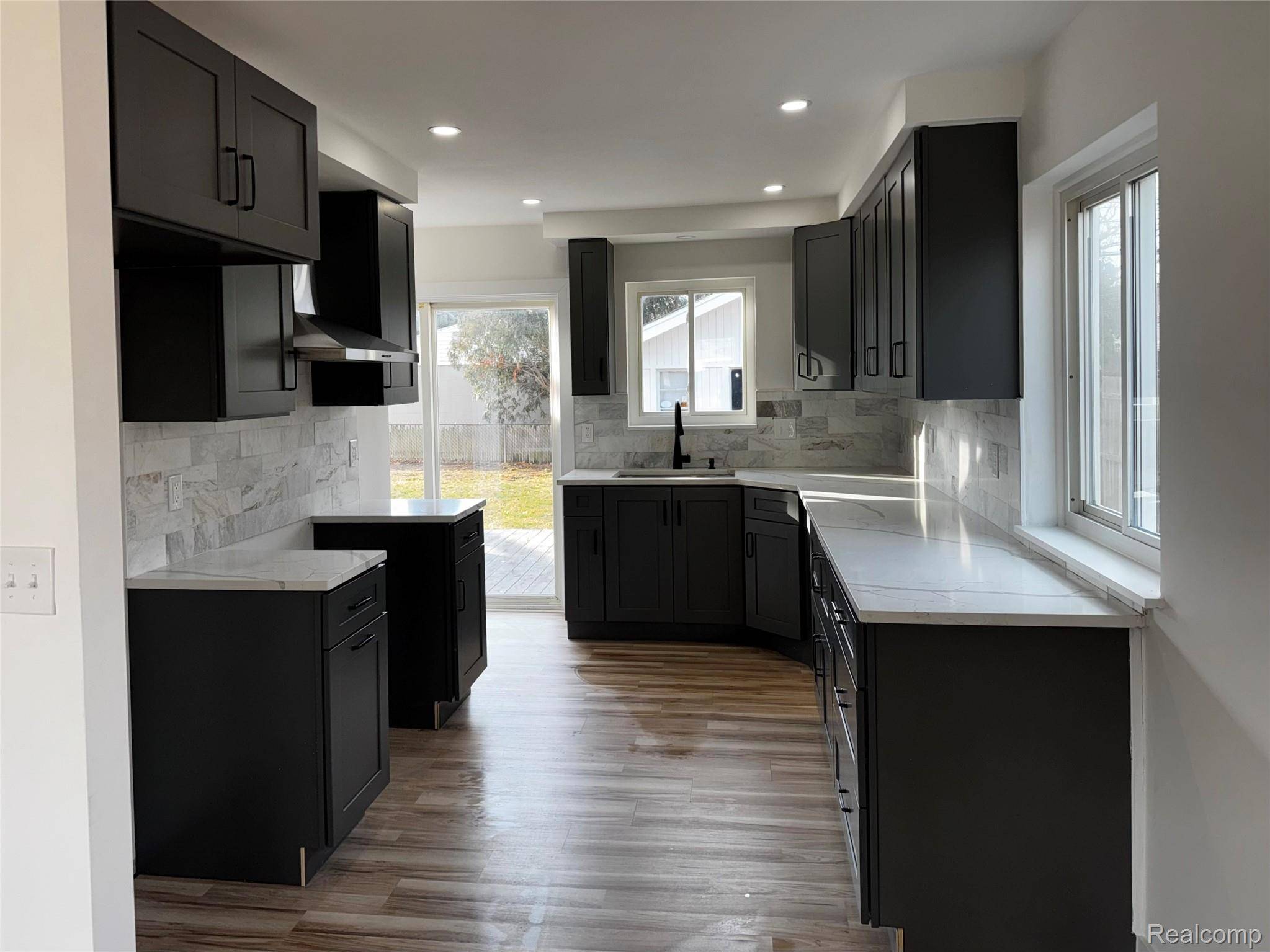 Eastpointe, MI 48021,24515 Petersburg AVE