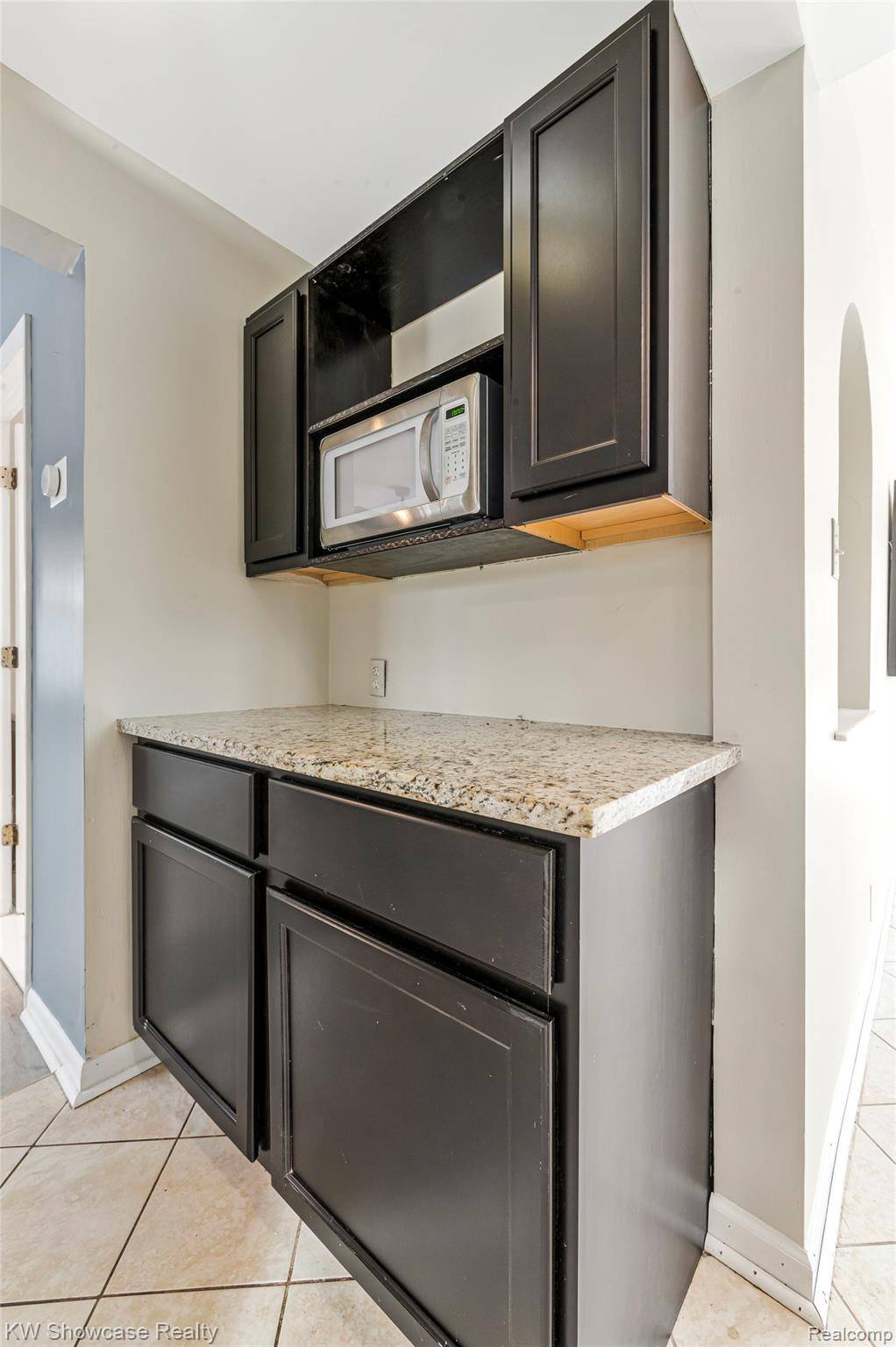 Farmington, MI 48334,29230 Greening ST