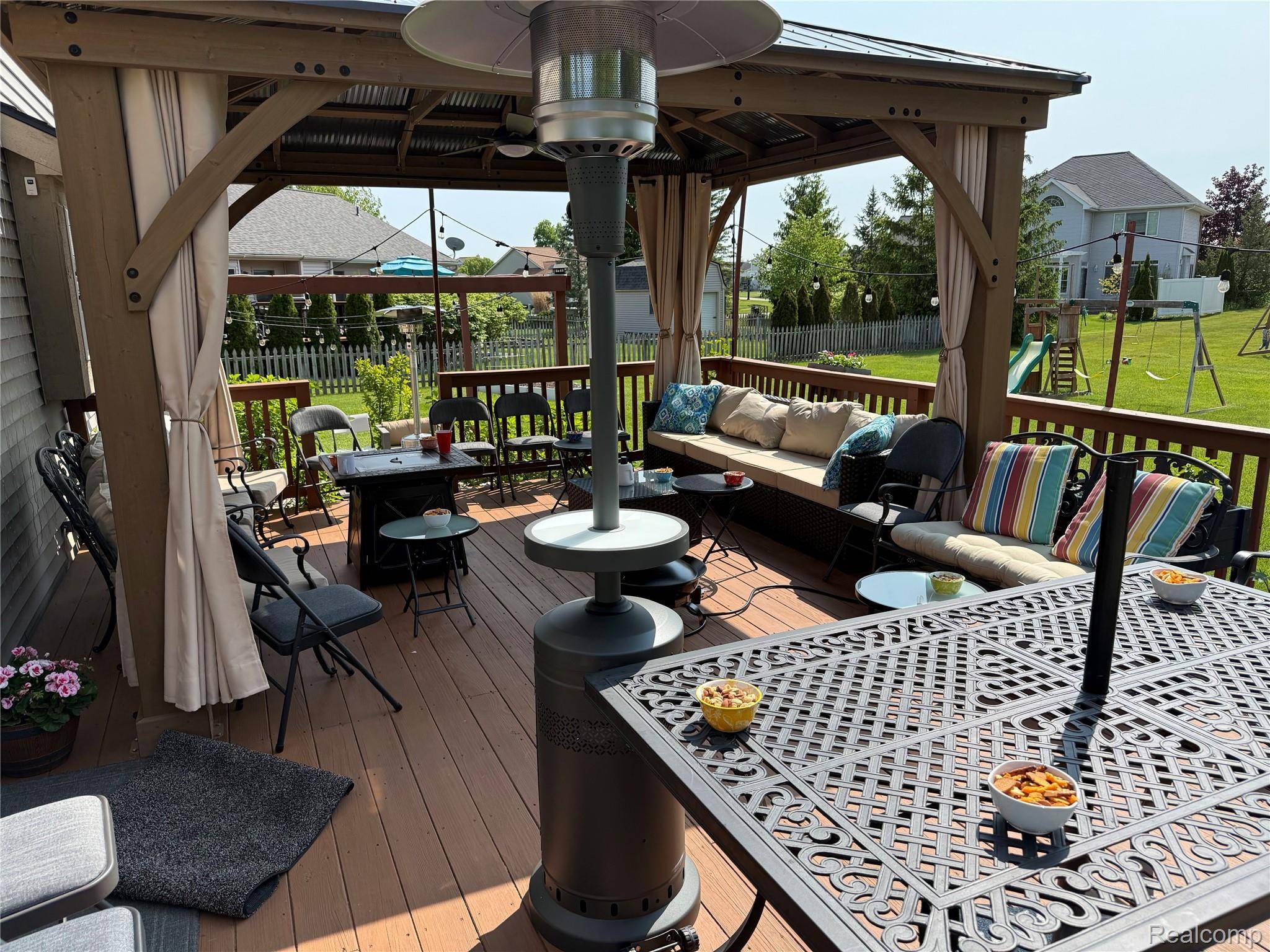 Grand Blanc, MI 48439,7586 Paradise DR