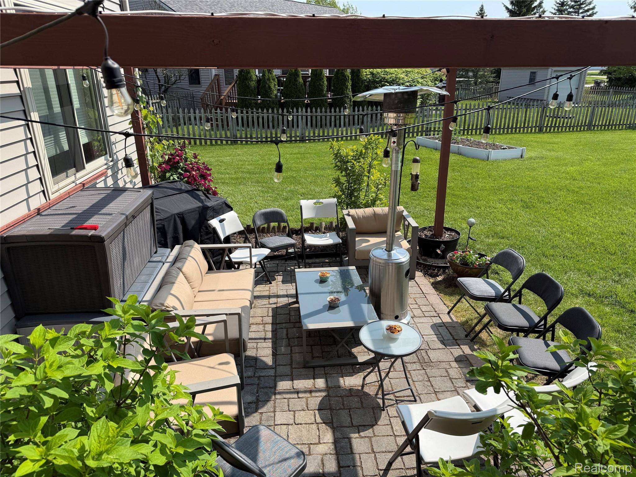 Grand Blanc, MI 48439,7586 Paradise DR