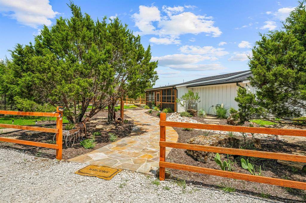 Strawn, TX 76475,1473 Highway 16 S