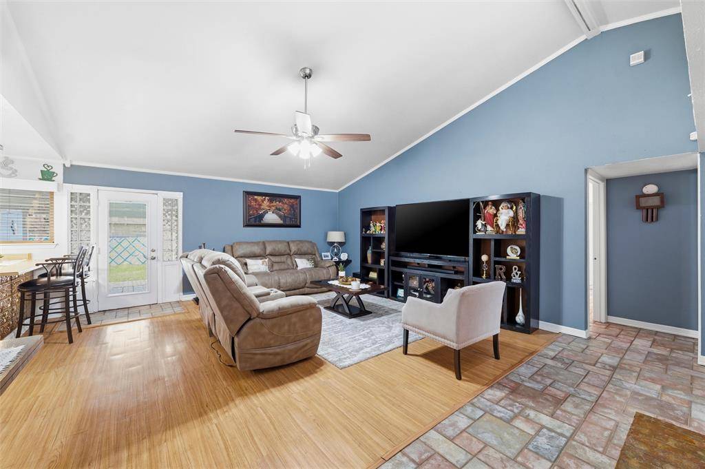 Grand Prairie, TX 75052,4838 Trailwood Drive