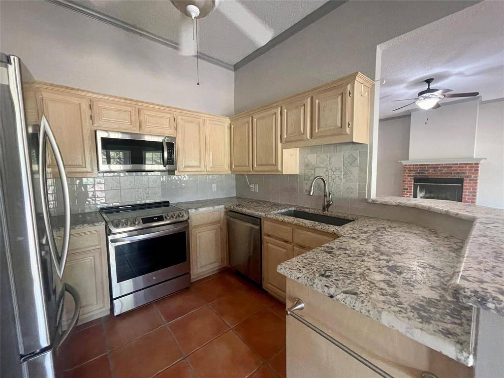 Granbury, TX 76049,8701 Bellechase Road