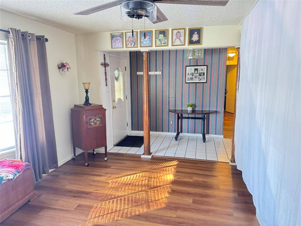 Leonard, TX 75452,408 E Mulberry Street