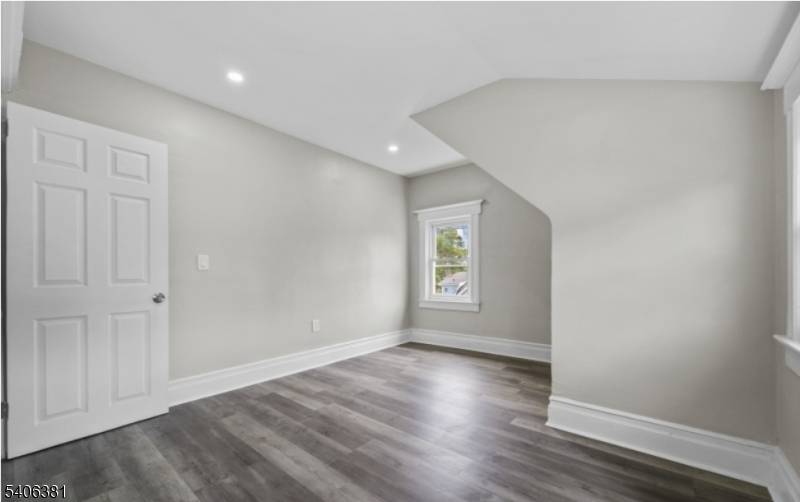 East Orange City, NJ 07018,42 Crawford St