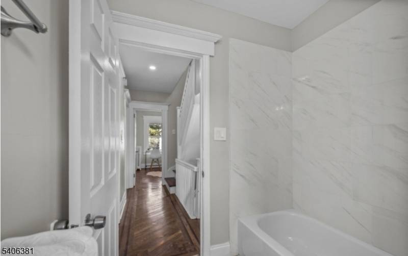 East Orange City, NJ 07018,42 Crawford St