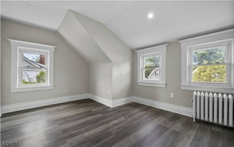 East Orange City, NJ 07018,42 Crawford St