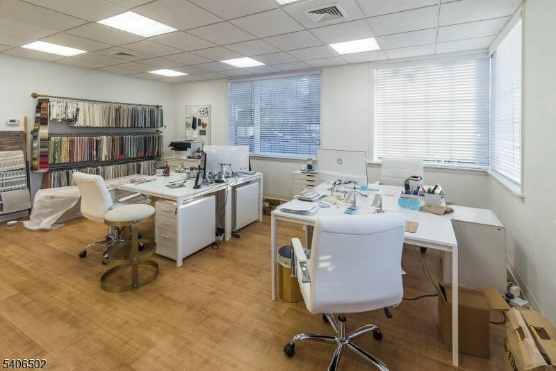 Ridgewood Village, NJ 07450,555 Goffle Rd