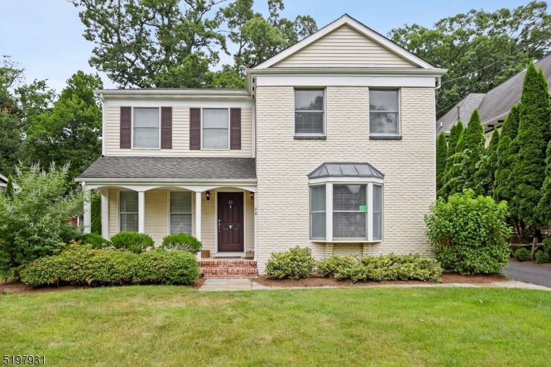 Summit City, NJ 07901,25 Ruthven Pl