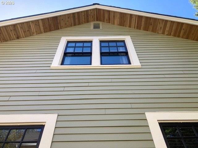 Portland, OR 97215,1715 SE 51ST AVE